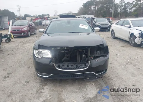 2016 Chrysler 300C z USA, uszkodzony, nr VIN 2C3CCAEG5GH320053